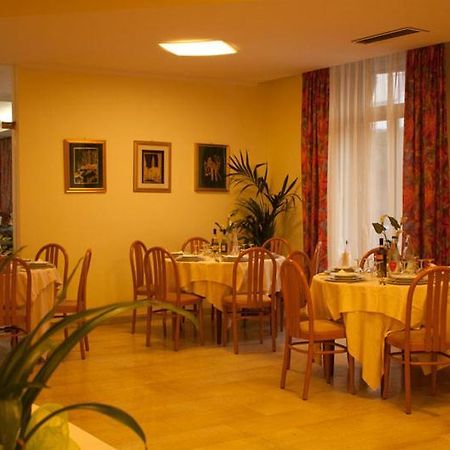 Hotel Augustus Montecatini Terme Exterior foto