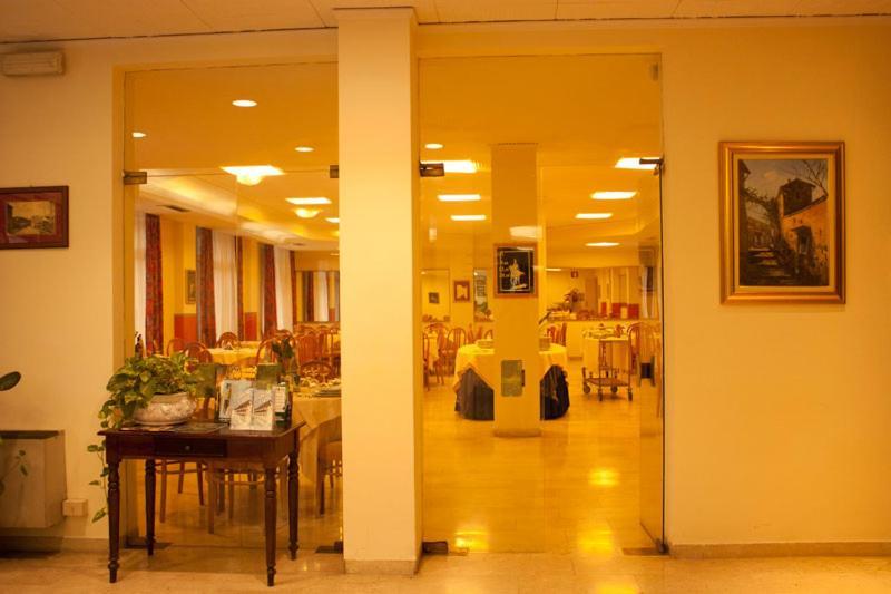 Hotel Augustus Montecatini Terme Exterior foto